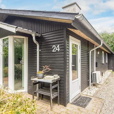 6 Person In Hemmet-by Traum * Hemmet
