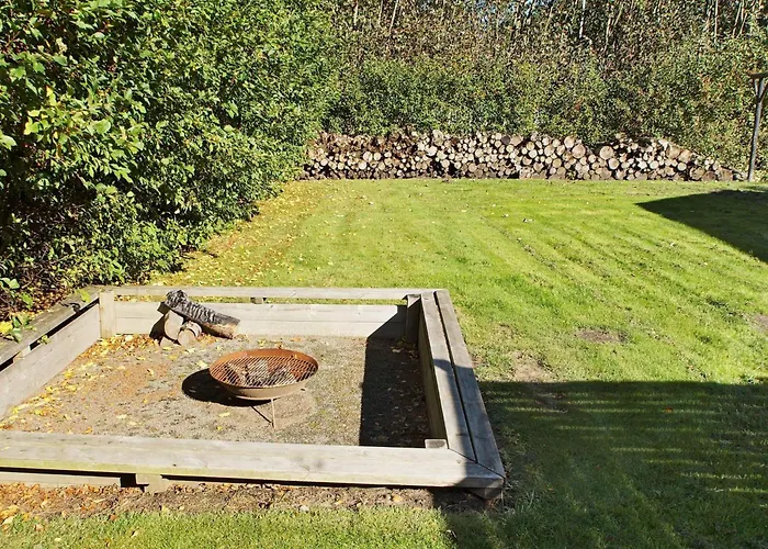 6 Person In Hemmet-by Traum Хеммет