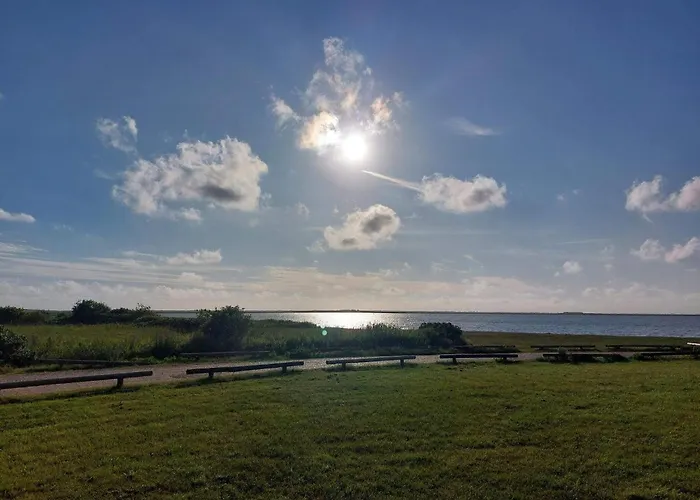 6 Person In Hemmet-by Traum *